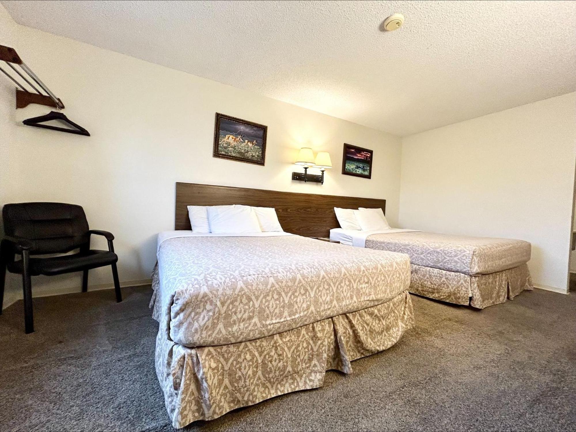 Homestead Inn Wolf Point Bagian luar foto