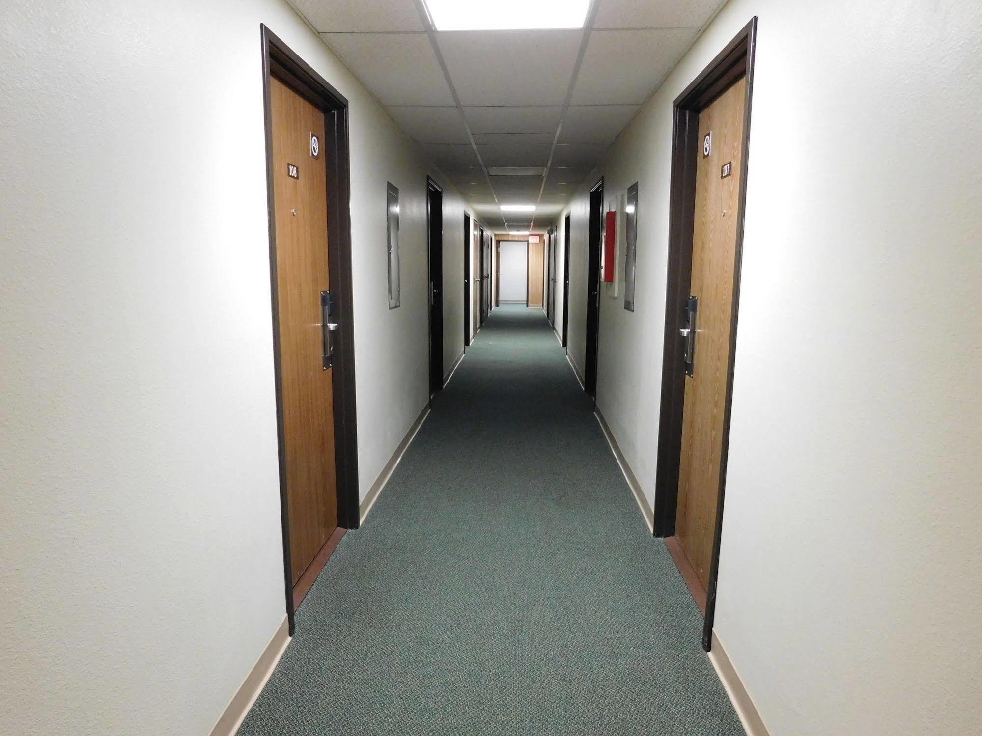 Homestead Inn Wolf Point Bagian luar foto